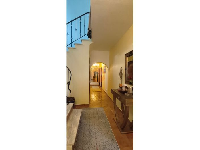 Image No.38-4 Bed House for sale