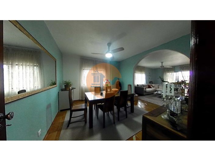 Image No.8-4 Bed House for sale