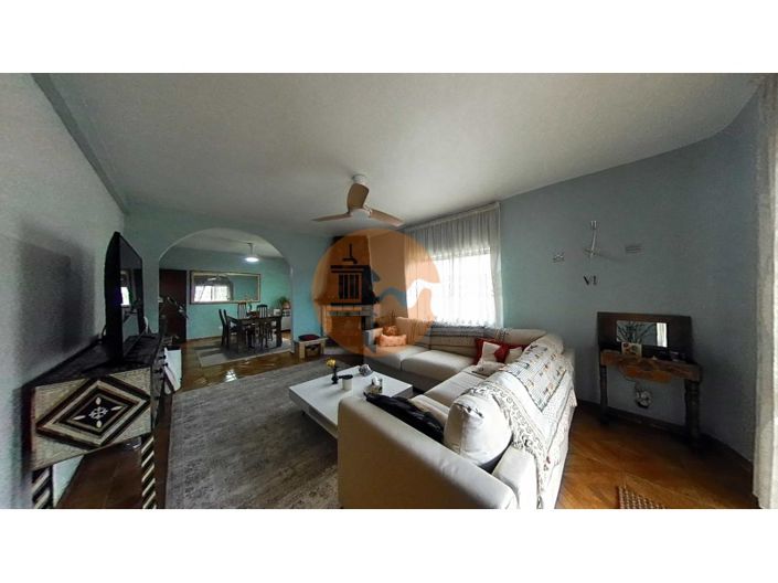 Image No.9-4 Bed House for sale