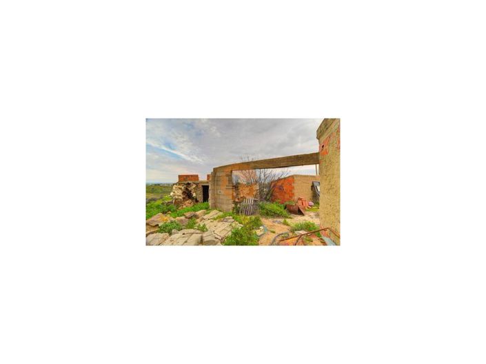 Image No.13-2 Bed Farmhouse for sale