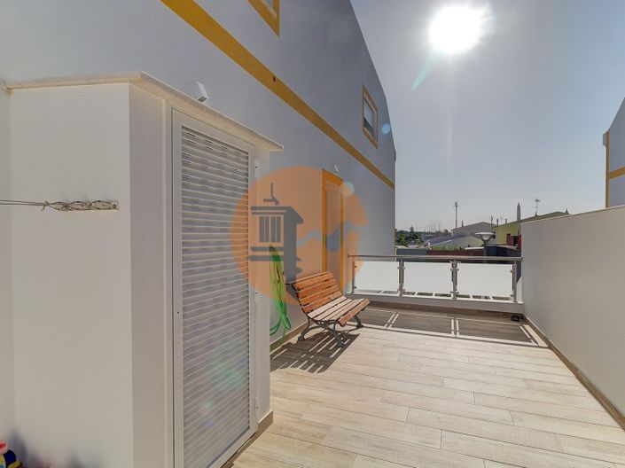 Image No.32-2 Bed House for sale