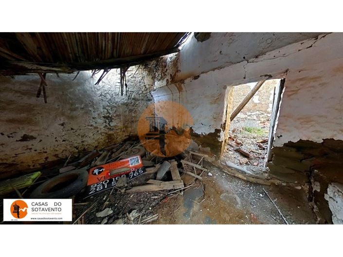 Image No.8-2 Bed House for sale