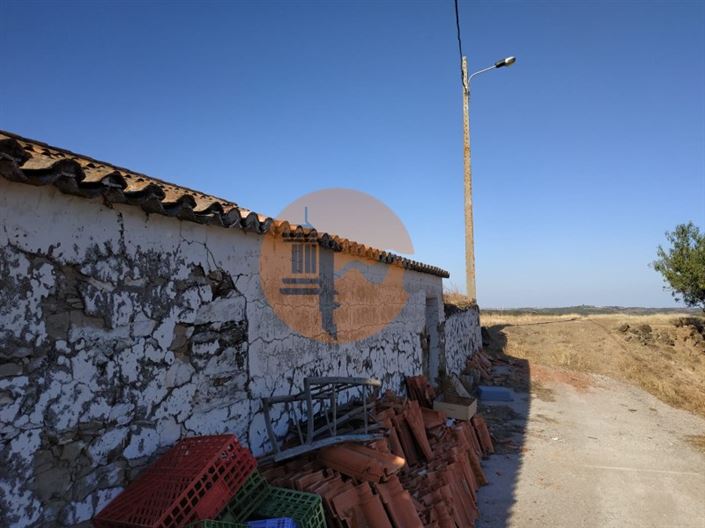 Image No.11-3 Bed House for sale