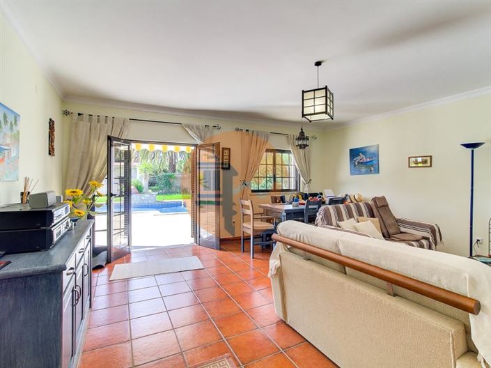 Image No.15-3 Bed House for sale