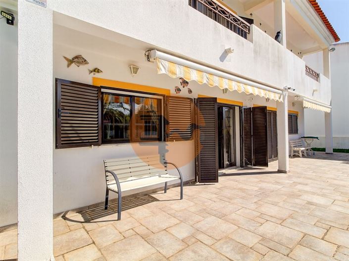 Image No.18-3 Bed House for sale