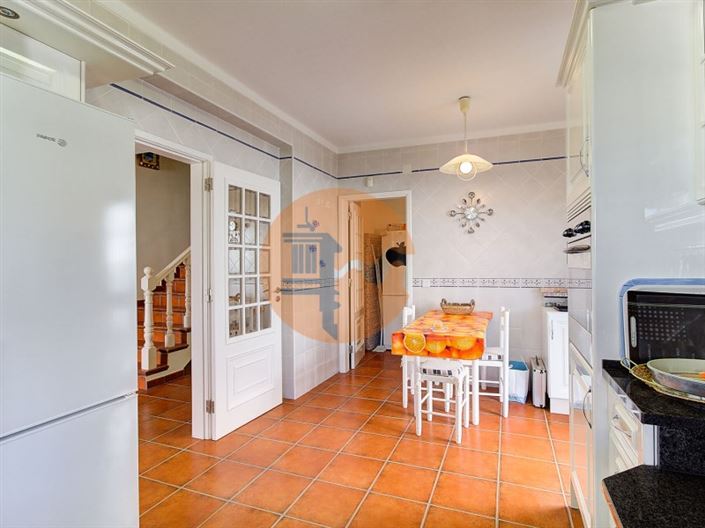 Image No.8-3 Bed House for sale