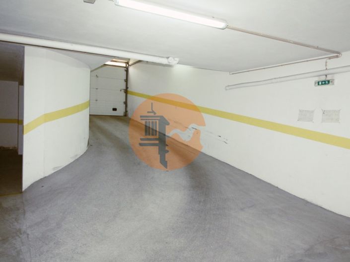 Image No.21-3 Bed Apartment for sale