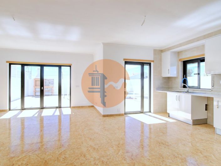 Image No.20-3 Bed House for sale