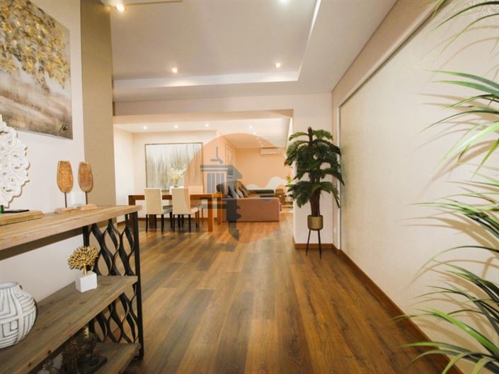 Image No.10-3 Bed House for sale