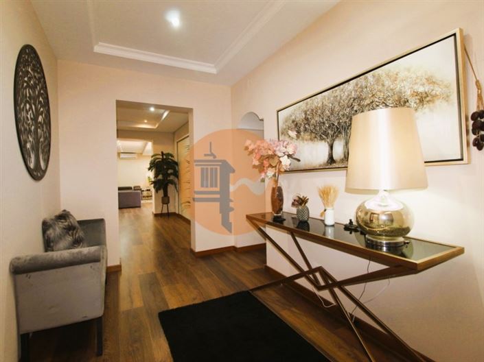 Image No.9-3 Bed House for sale