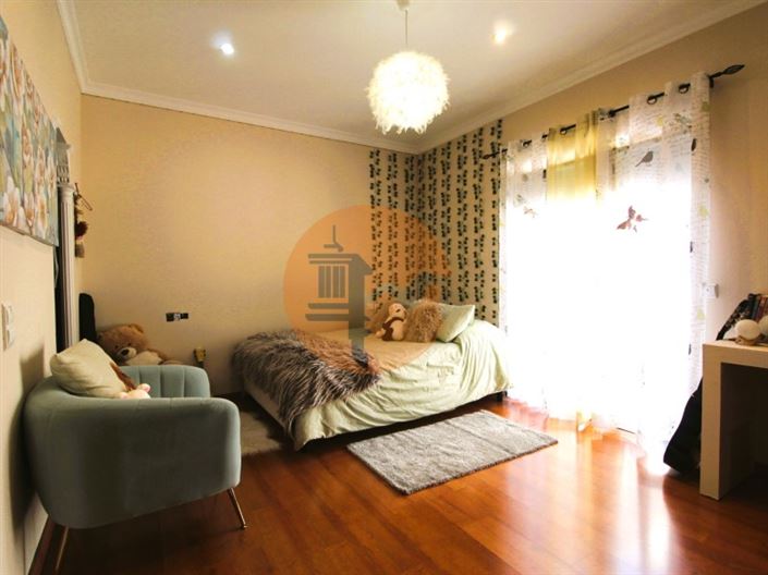 Image No.17-3 Bed House for sale