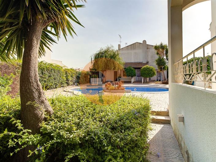 Image No.3-4 Bed House for sale