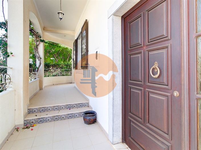 Image No.15-4 Bed House for sale