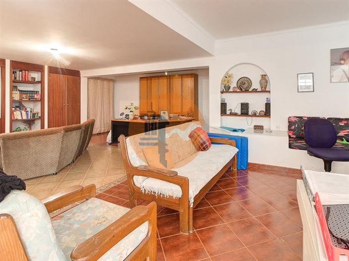 Image No.24-4 Bed House for sale