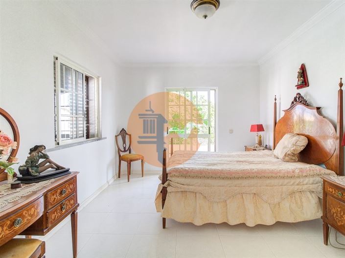 Image No.31-4 Bed House for sale