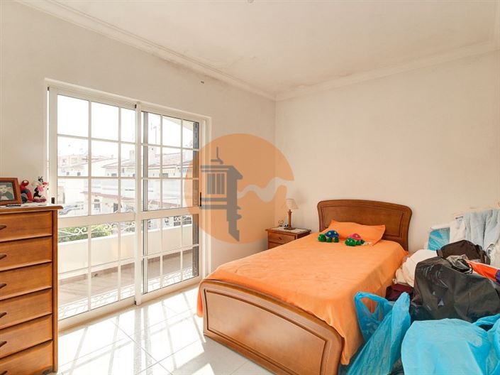 Image No.37-4 Bed House for sale