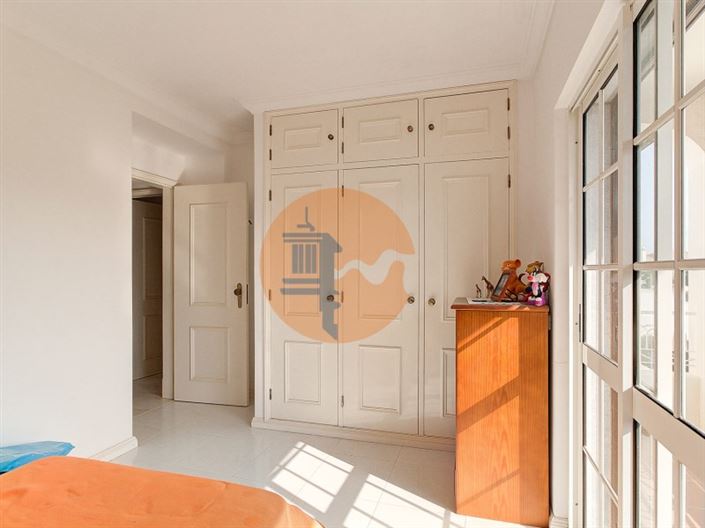 Image No.38-4 Bed House for sale