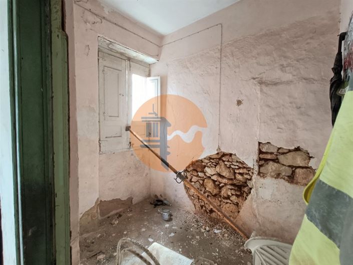 Image No.10-2 Bed House for sale