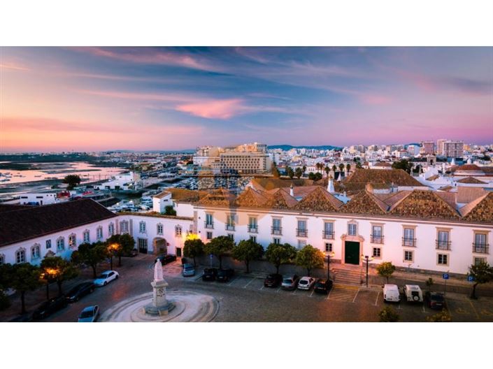 Image No.18-2 Bed Farmhouse for sale