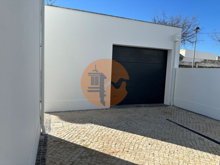 Image No.48-4 Bed House for sale