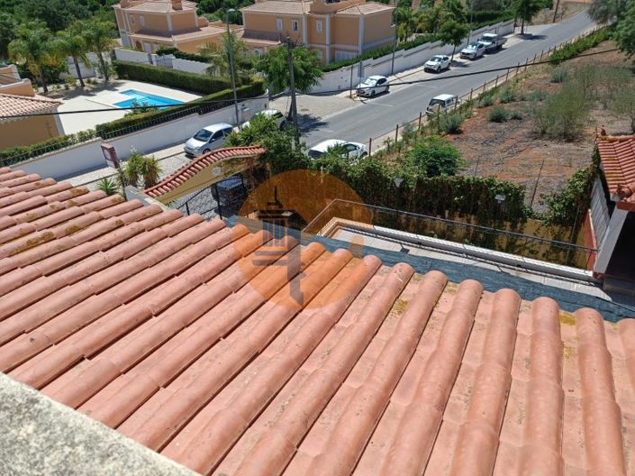 Image No.15-5 Bed Property for sale