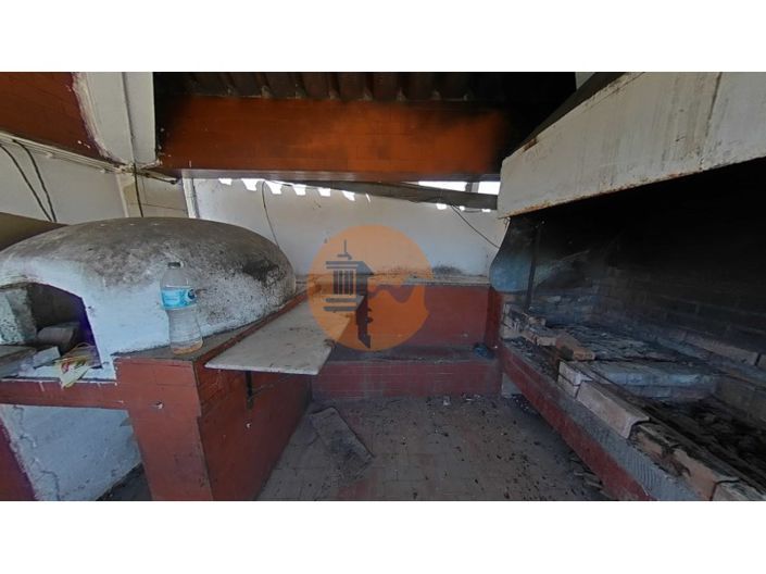 Image No.52-5 Bed Property for sale