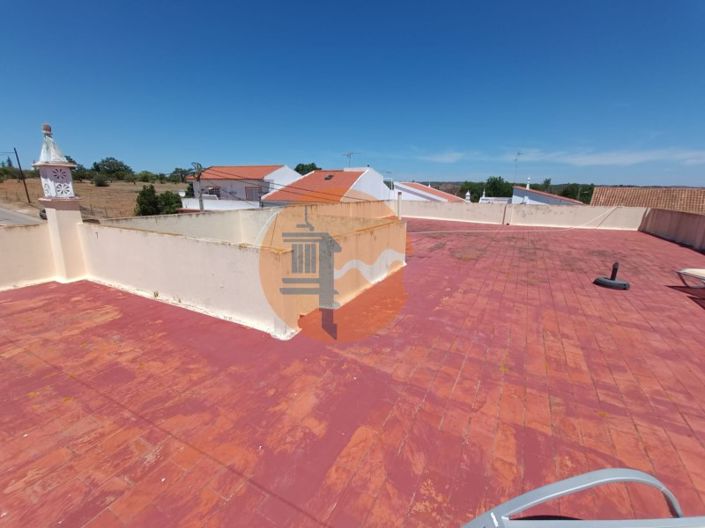 Image No.6-5 Bed Property for sale