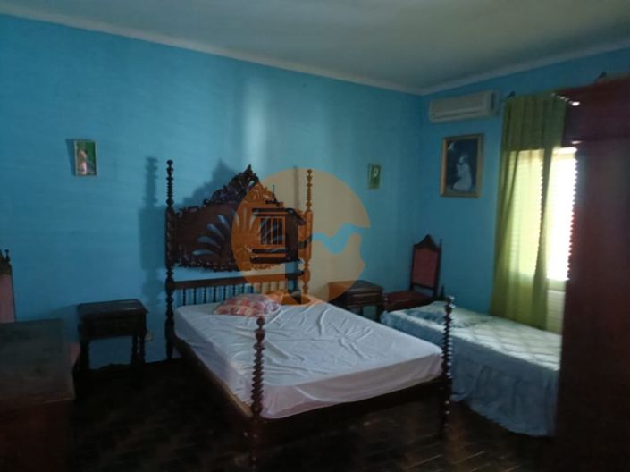 Image No.23-5 Bed Restaurant for sale