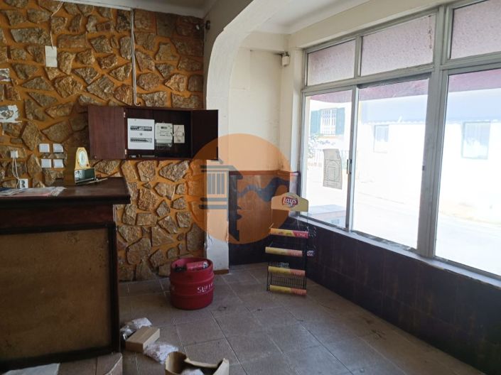 Image No.31-5 Bed Restaurant for sale