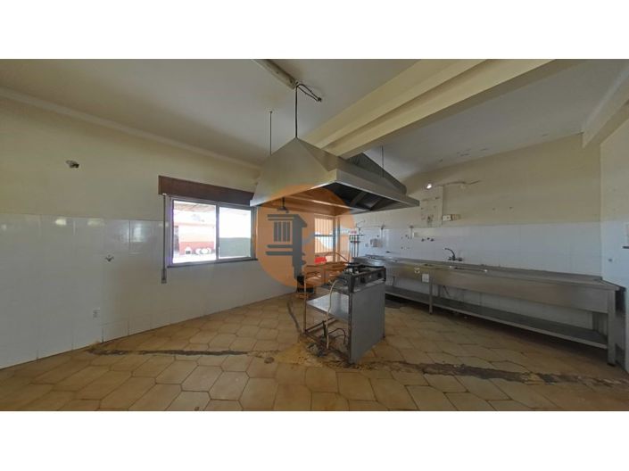 Image No.47-5 Bed Restaurant for sale