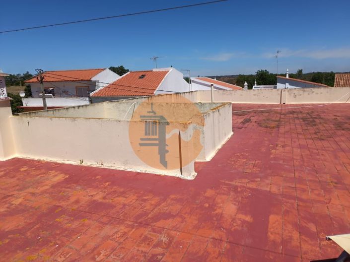 Image No.8-5 Bed Restaurant for sale