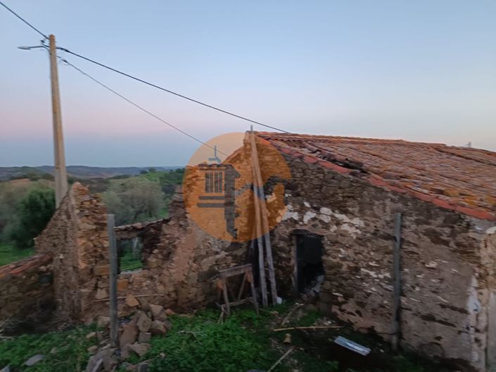 Image No.11-3 Bed House for sale