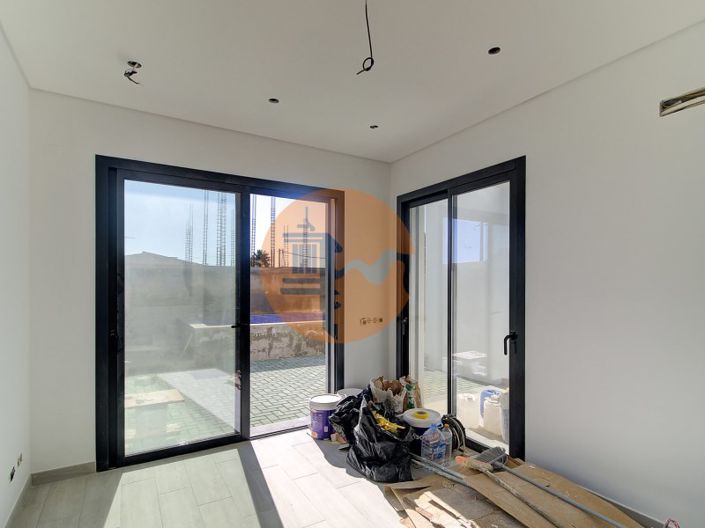 Image No.14-3 Bed House for sale