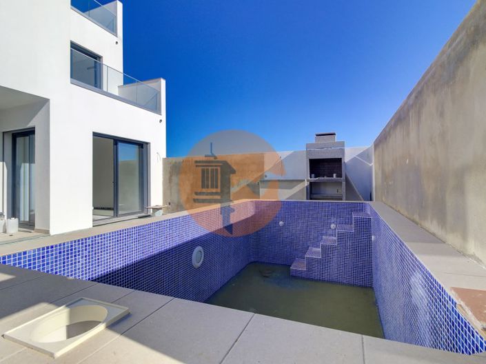 Image No.2-3 Bed House for sale