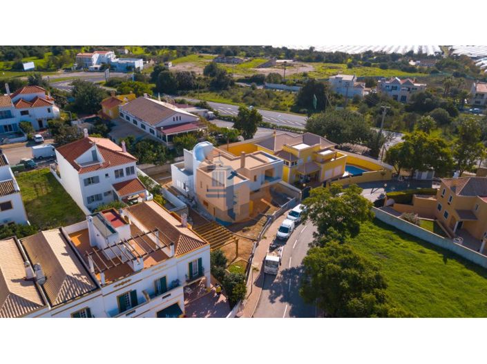 Image No.38-4 Bed House for sale