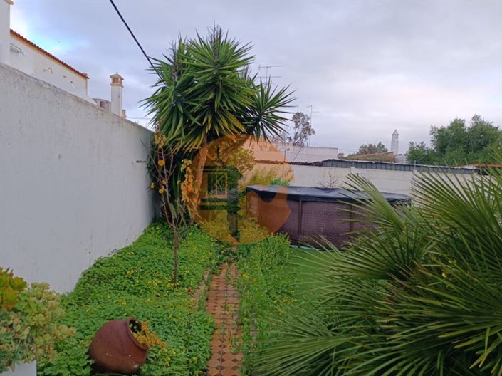 Image No.15-4 Bed House for sale