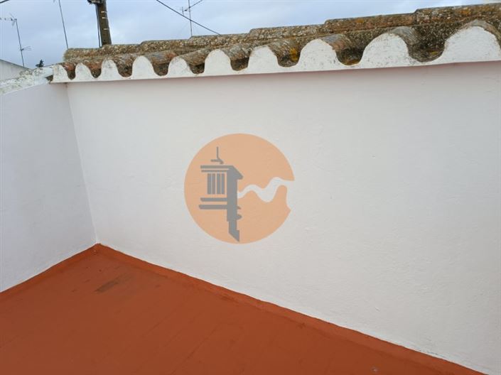 Image No.17-4 Bed House for sale