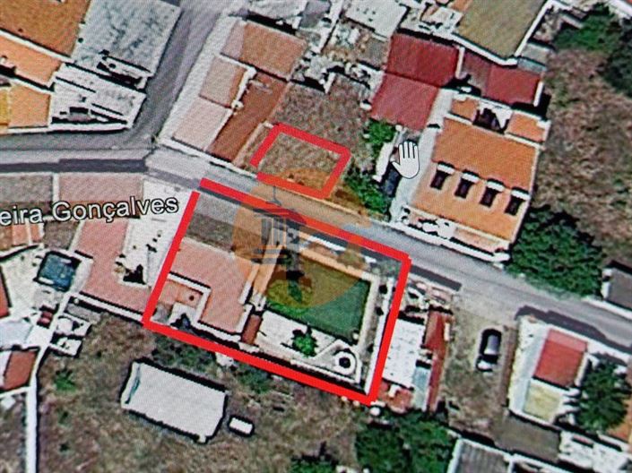 Image No.18-4 Bed House for sale