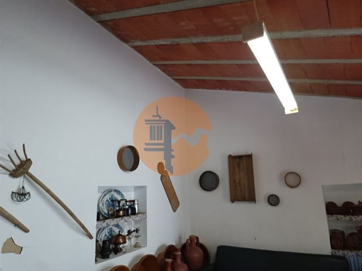 Image No.8-4 Bed House for sale