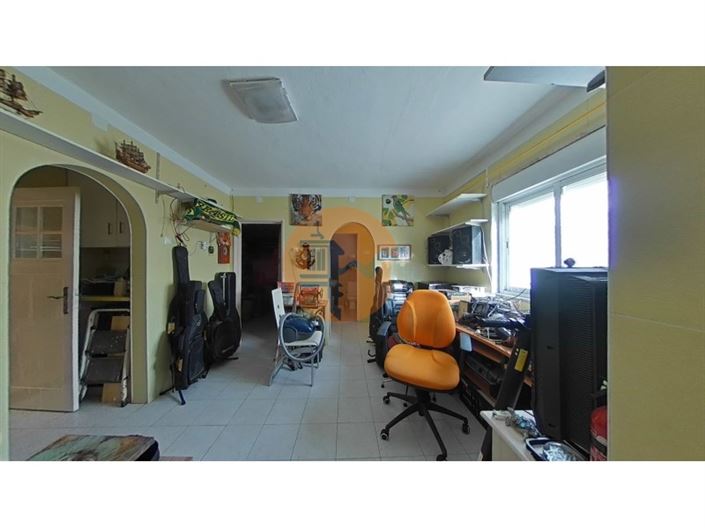 Image No.10-3 Bed House for sale