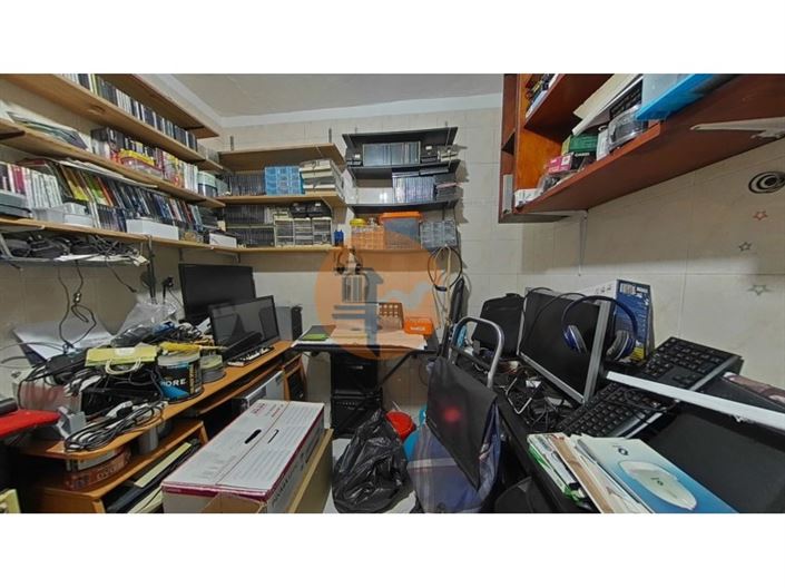 Image No.14-3 Bed House for sale