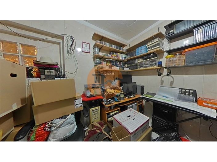 Image No.15-3 Bed House for sale