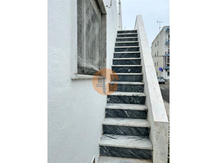 Image No.5-3 Bed House for sale