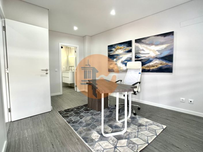 Image No.26-3 Bed Apartment for sale