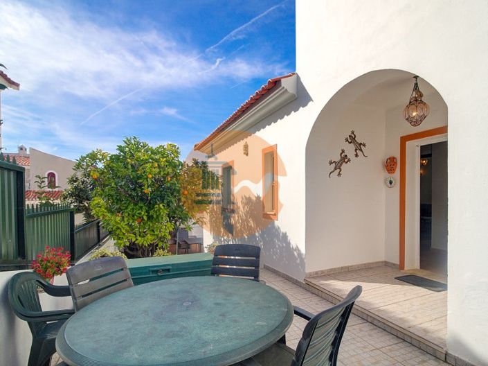 Image No.12-4 Bed House for sale