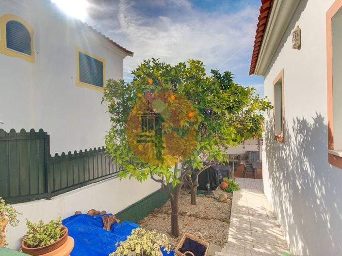 Image No.14-4 Bed House for sale