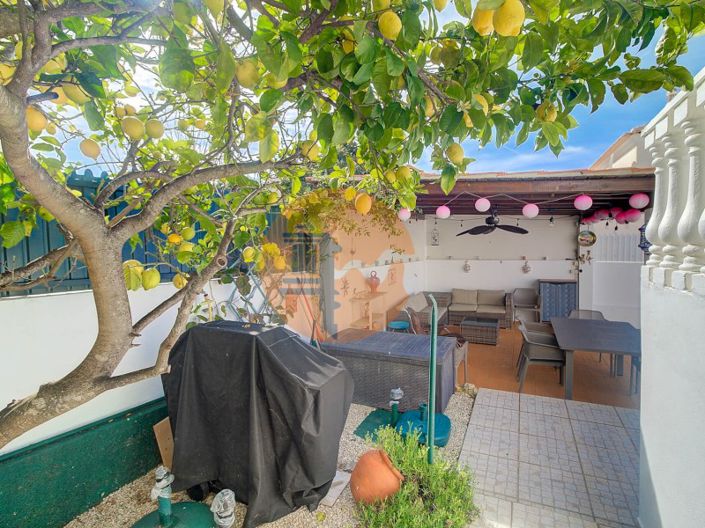 Image No.15-4 Bed House for sale