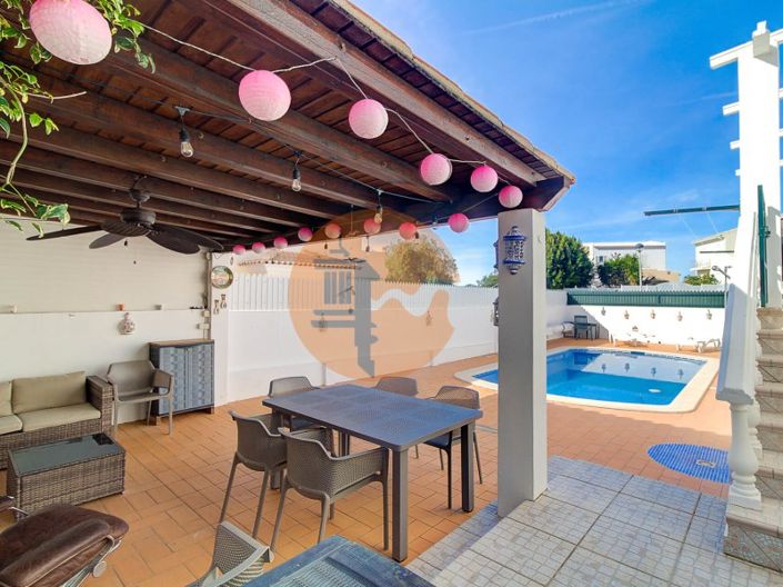 Image No.17-4 Bed House for sale