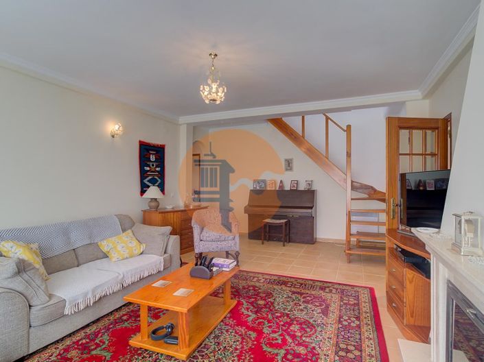 Image No.28-4 Bed House for sale