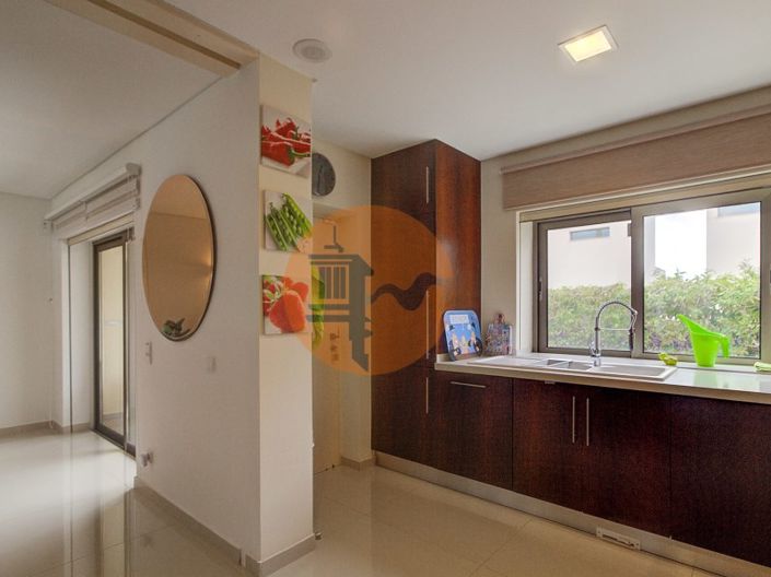 Image No.14-3 Bed House for sale